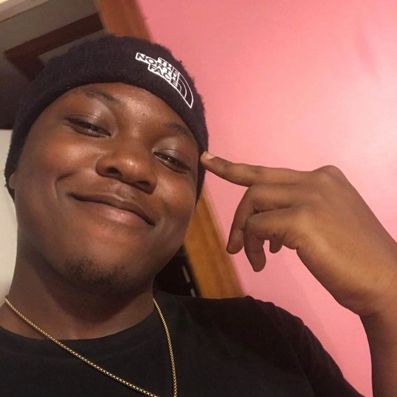 Meet your Posher, Apøllø - Picture 1 of 1